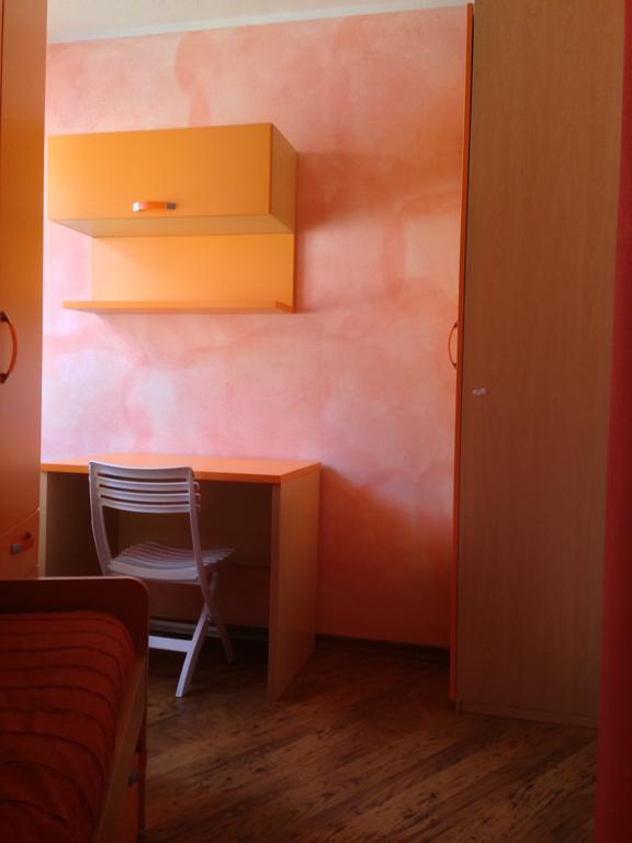 Cantina Molina Apartamento Mandello del Lario Habitación foto